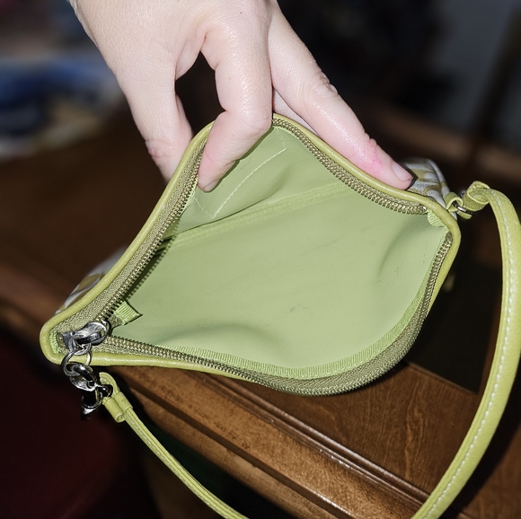 Coach wristlet - Picture 3 of 5